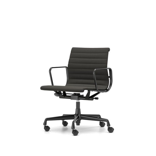 Aluminium Chair EA 117