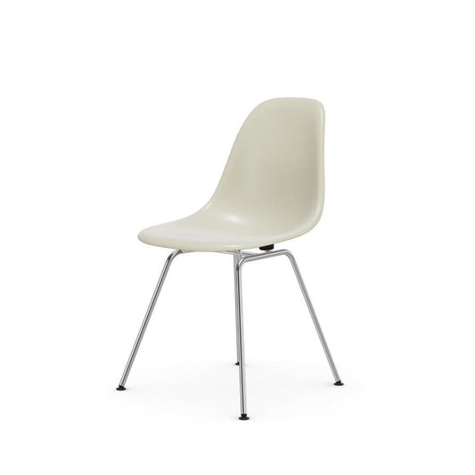 Eames Fiberglass Side Chair DSX