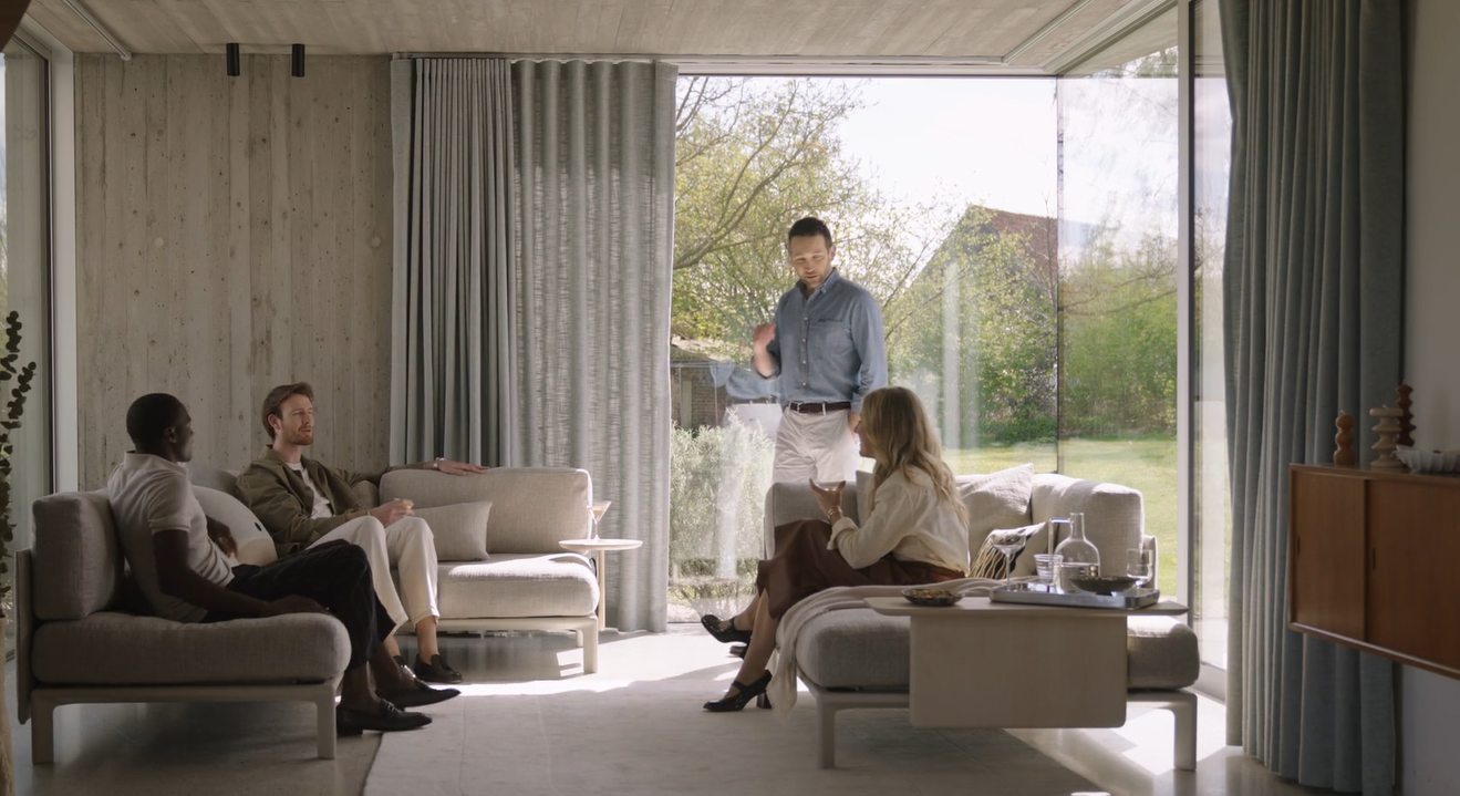 Anagram Sofa