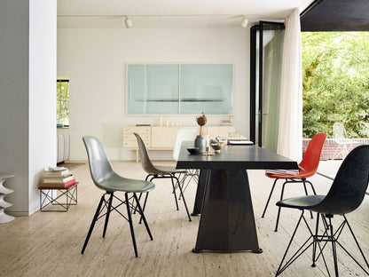 Eames Fiberglass Side Chair DSW