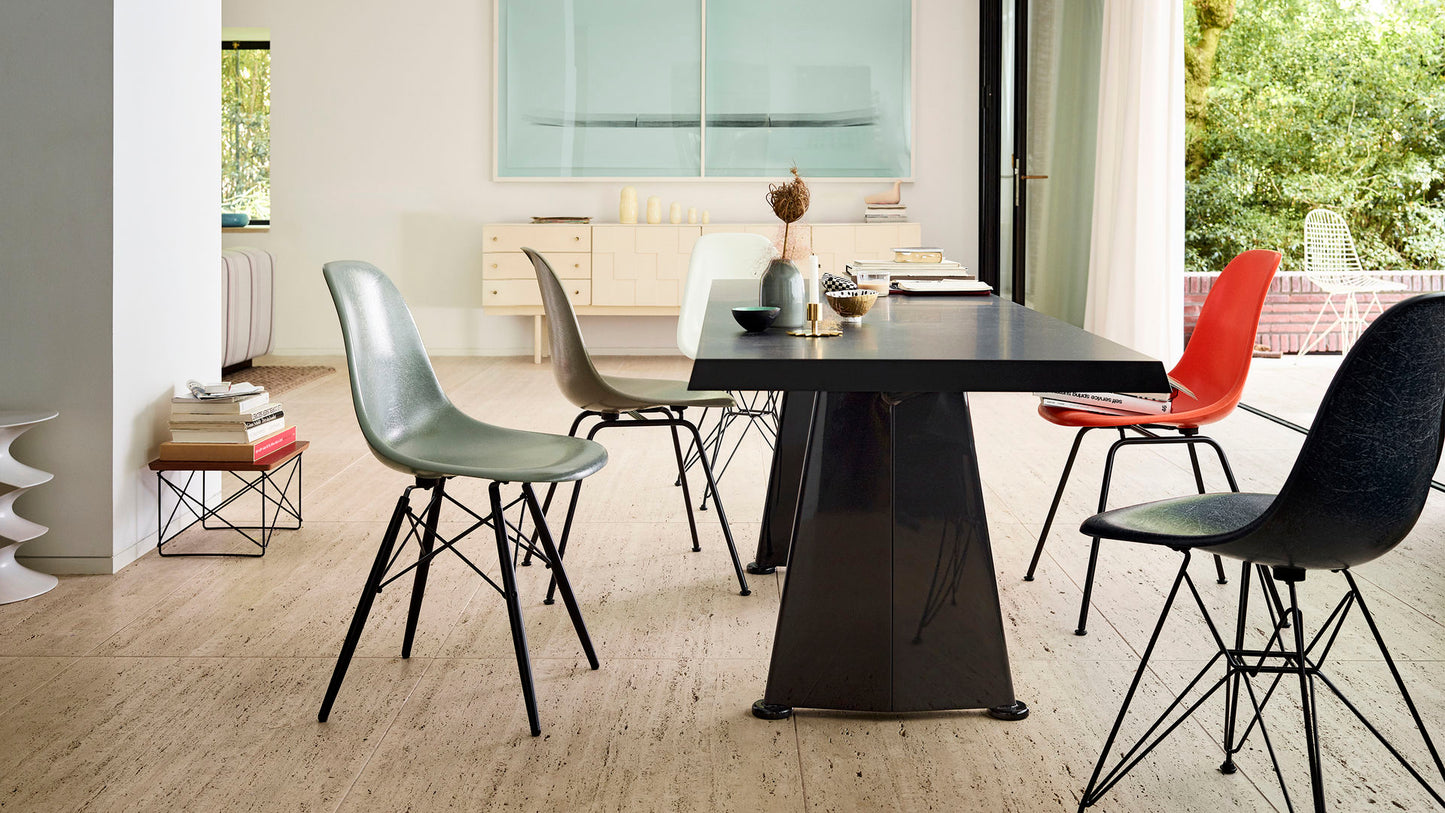 Eames Fiberglass Side Chair DSR