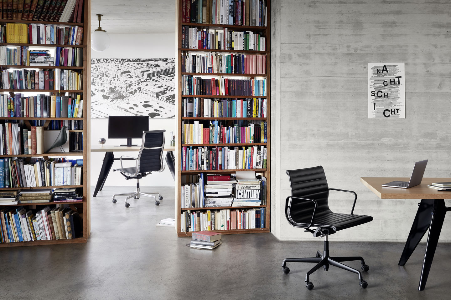 Aluminium Chair EA 117