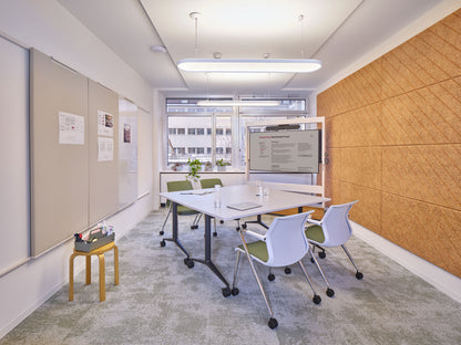 MedaMorph Folding Table