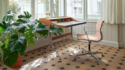 Aluminium Chair EA 108