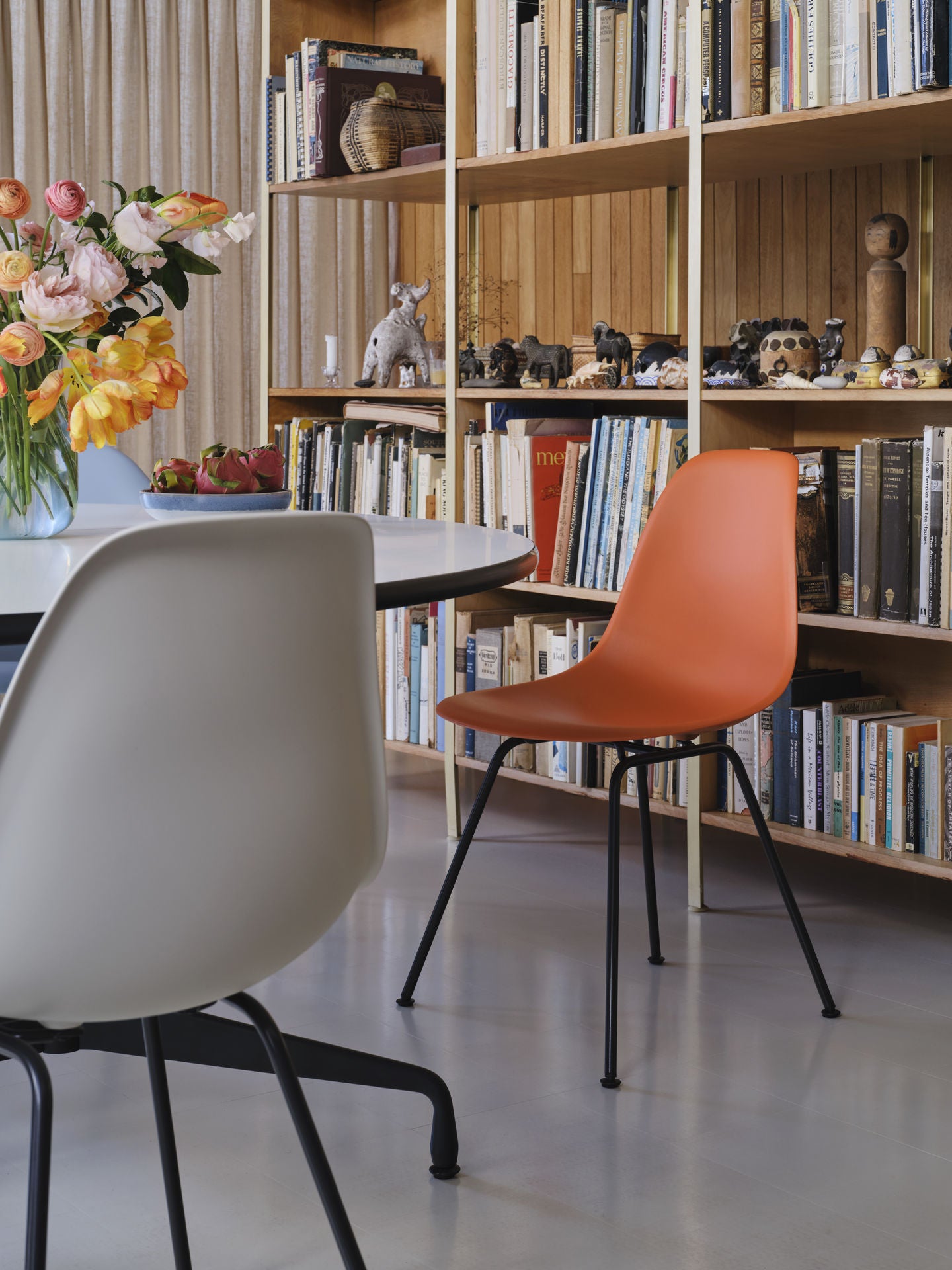 Eames Plastic Side Chair DSX