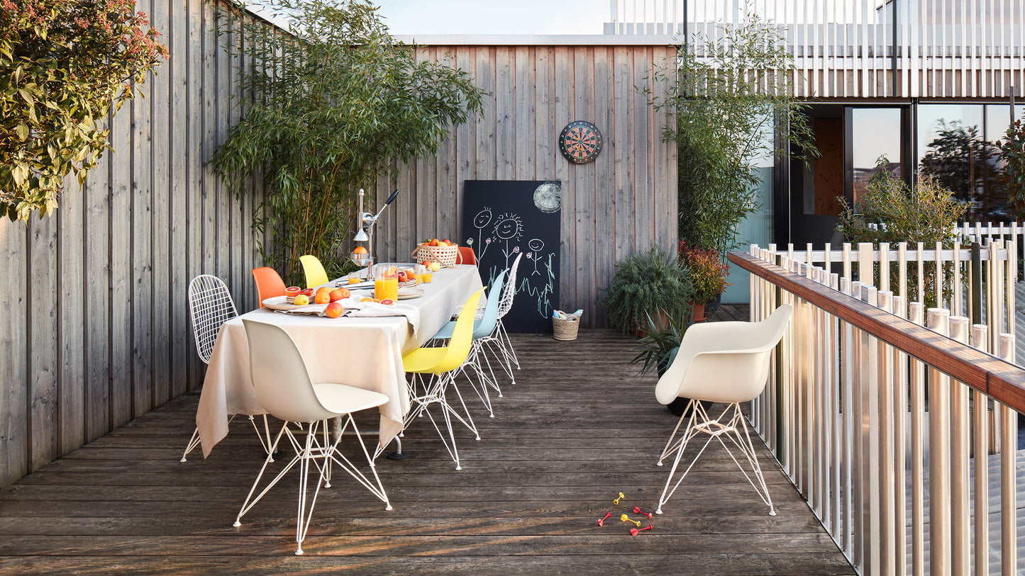 DAR Eames Plastic Armchair