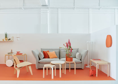 Eames Elephant small poppy red