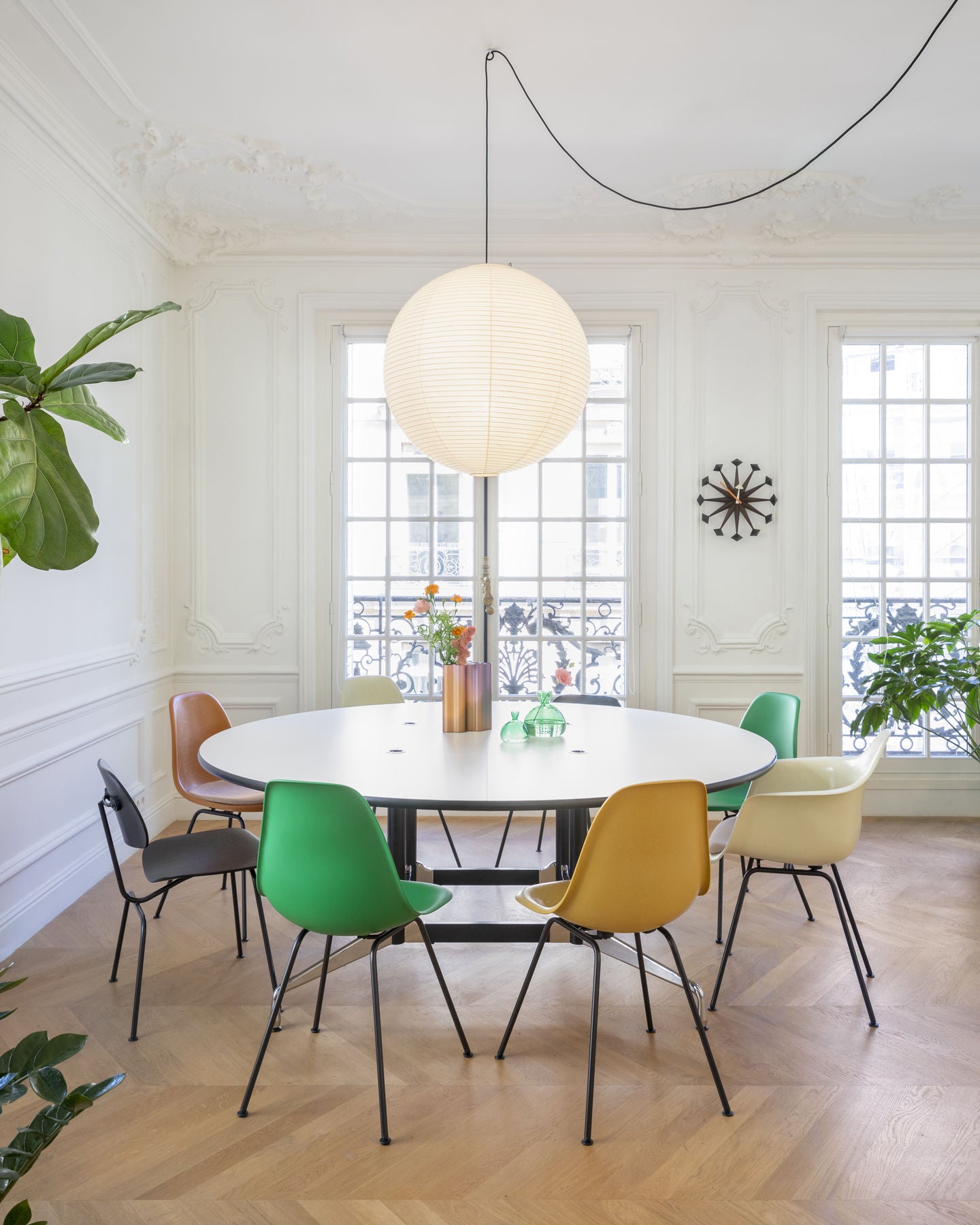 Eames Plastic Armchair DAX