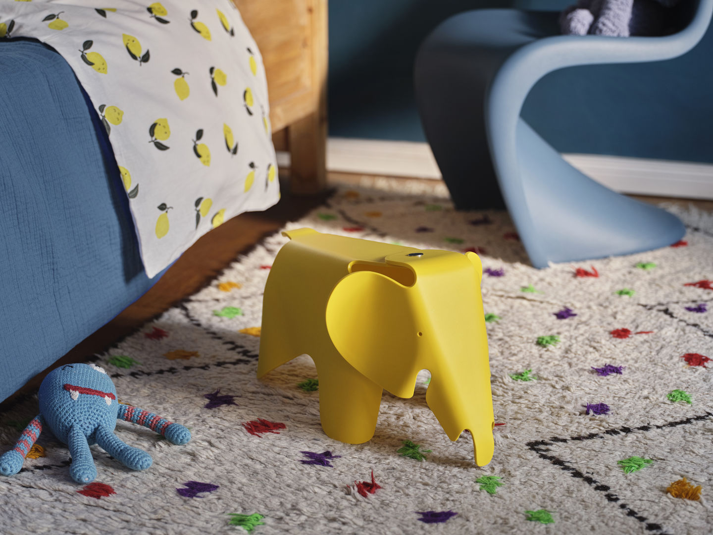 Eames Elephant small buttercup