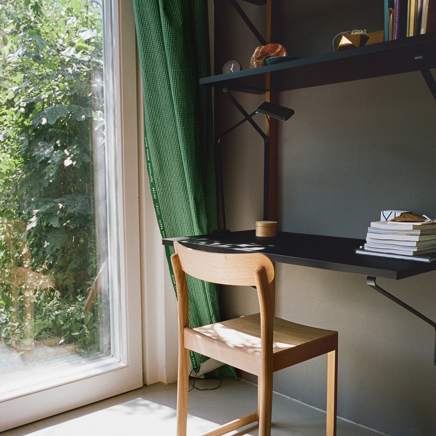 Kaari Wall Shelf with Desk REB 013