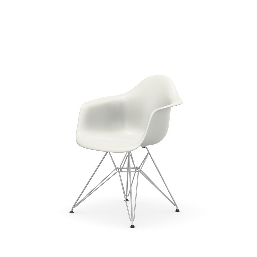 Eames Plastic Armchair DAR