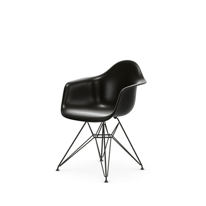 Eames Plastic Armchair DAR