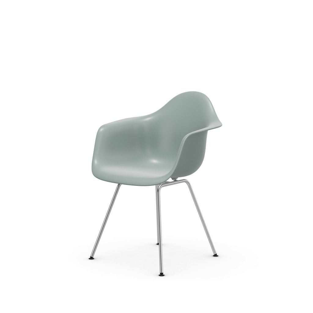 Eames Plastic Armchair DAR