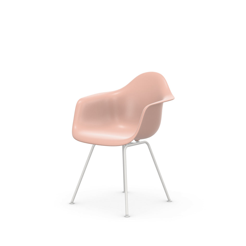 Eames Plastic Armchair DAX