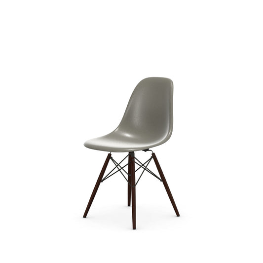 Eames Fiberglass Side Chair DSW