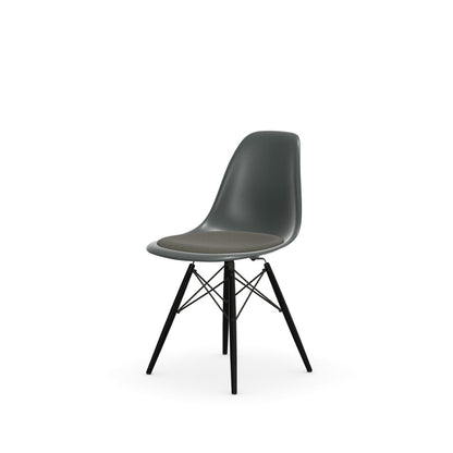 Eames Plastic Side Chair DSW