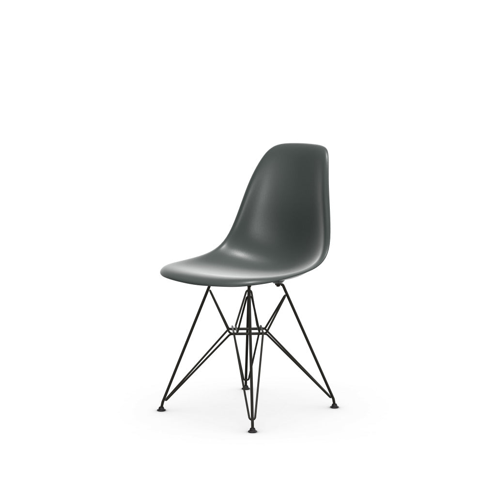 Eames Plastic Side Chair DSR