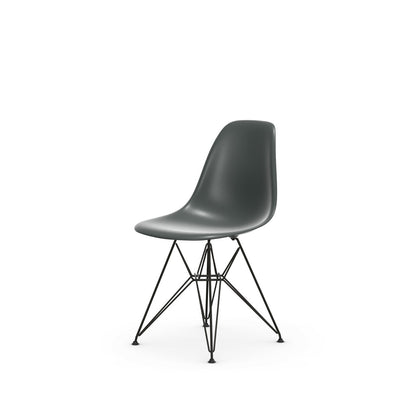 Eames Plastic Side Chair DSR