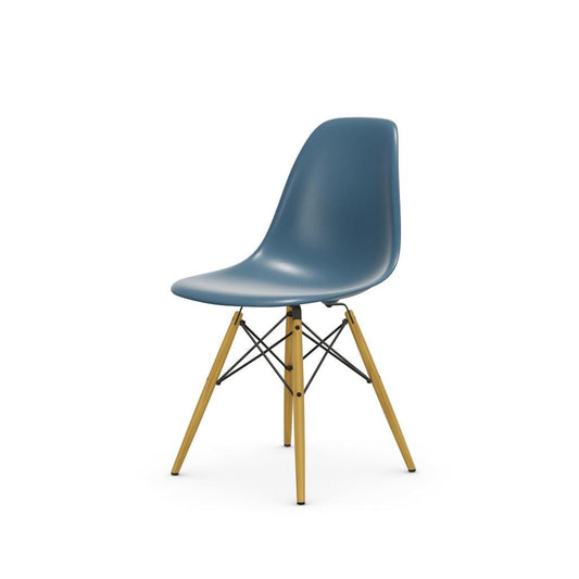 Eames Plastic Side Chair DSW