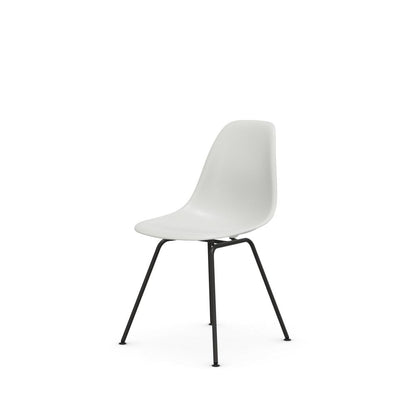 Eames Plastic Side Chair DSX