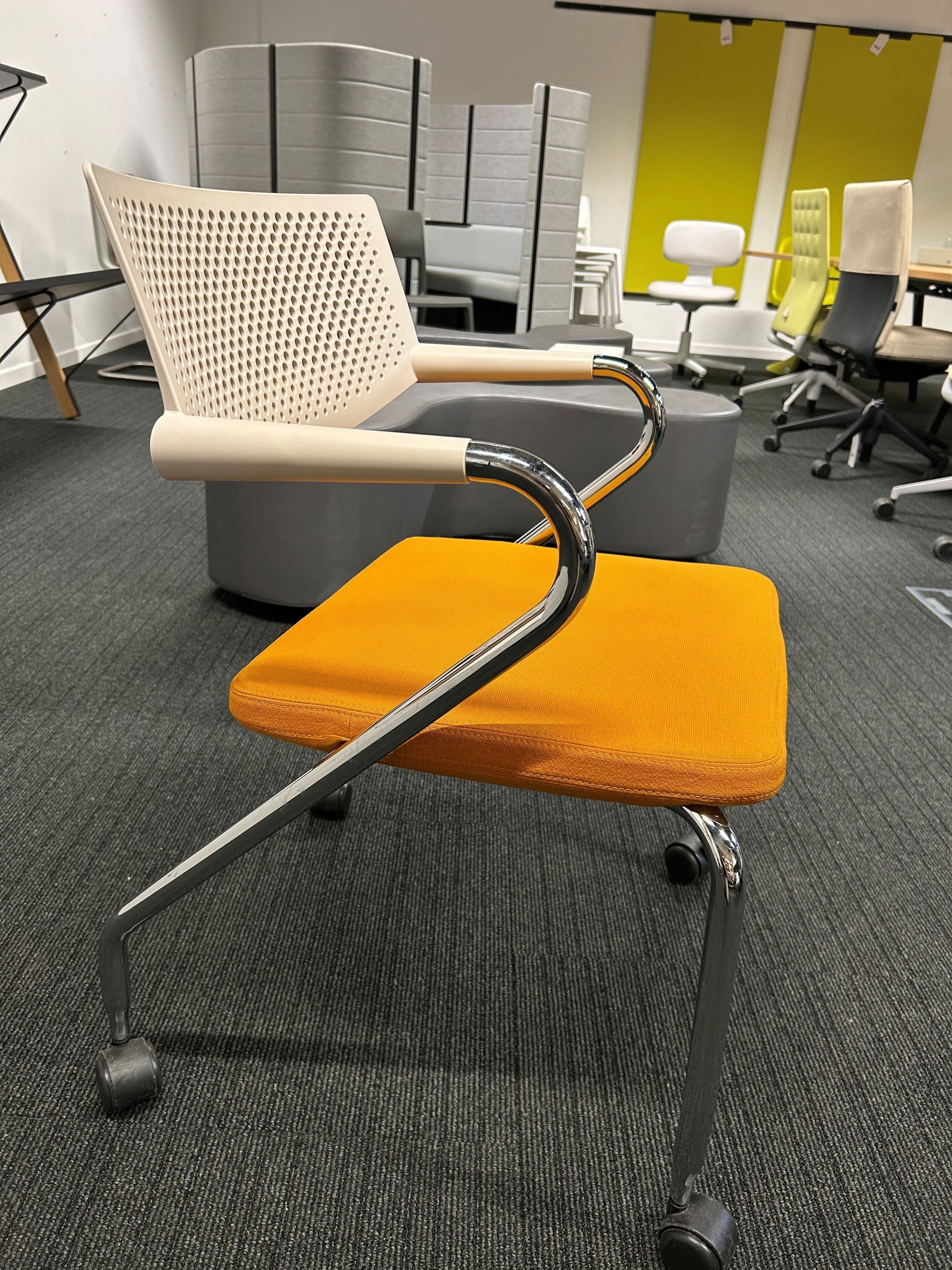 Visaroll 2 – Vitra Circle Store Brussels